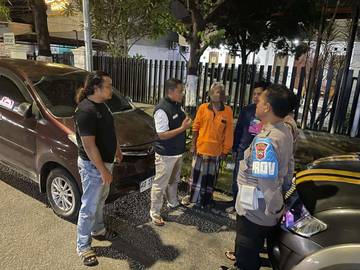 Viral, Warga Sragen Pamerkan 'Rudal' di Depan Pengunjung Minimarket 