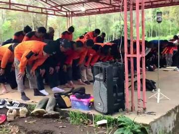 Hari ke-8, Pencarian Pendaki Mongkrang Diawali Salat Istianah