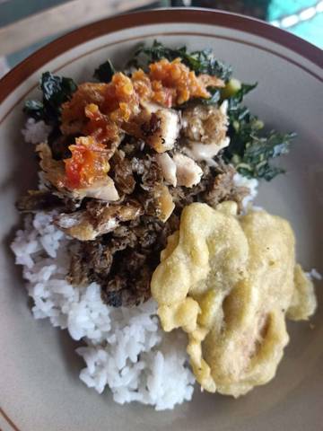 Sego Welut: Menu Sarapan Pagi maupun Makan Siang