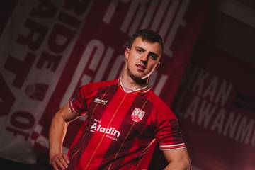 Persis Solo Perkenalkan Striker asal Ukraina, Roman Paparyga