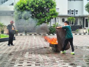 Bau Gas Tercium, Jangan Nyalakan Listrik Seketika