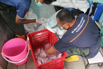 UMS Kembangkan Sistem Pengelolaan Limbah Plastik Medis di RS PKU Karanganyar