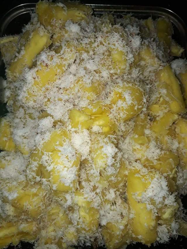 Kuliner Tradisional Lunggi-Lunggi Diminati Masyarakat Sangihe 