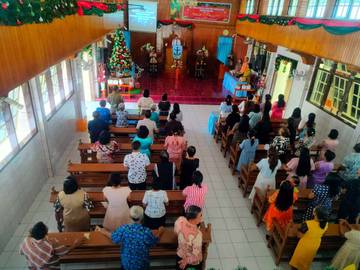  GMIST Bahtera Hayat Rayakan Tahun Baru di Gereja 