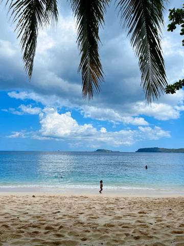 Pantai Malahi Jadi Tujuan Wisata Warga Sangihe 