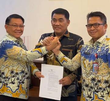  Denny Mangala Resmi Plh Asisten Satu Pemprov Sulut