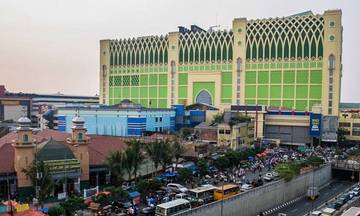 Pasar Tradisional Terbesar di Indonesia