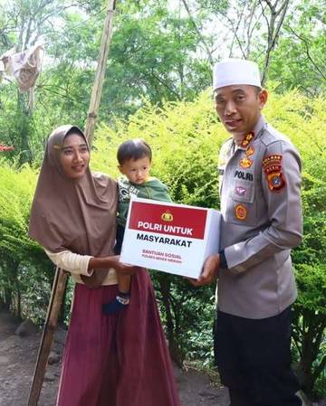 Kapolres Bener Meriah Berbagi Berkah Ramadhan dengan Kaum Dhuafa