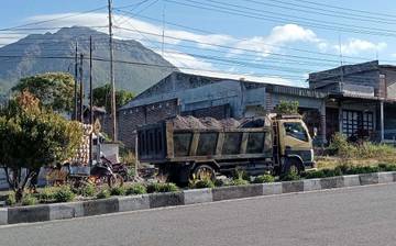 Tak Pakai Terpal, Empat Truk Pasir Terjaring Razia