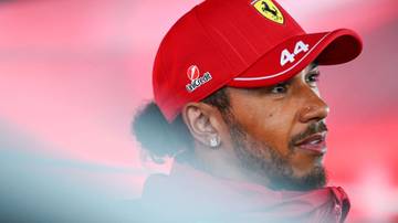 Hamilton Sebut Mobil Ferrari Semakin Sulit Diprediksi