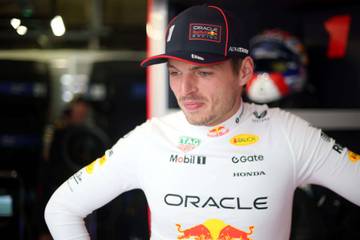 Alasan Verstappen Tidak Akan Balapan Untuk Ferrari