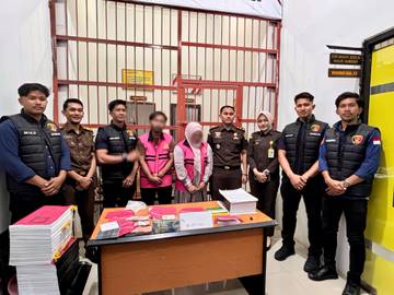 JPU Kejari Gayo Lues Terima Tersangka Tipikor BUMDESMA