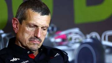 Steiner: Ferrari Menyesal Ganti Sainz Dengan Hamilton