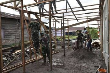 Bergotong Royong, Satgas TMMD ke-26 Wujudkan RTLH