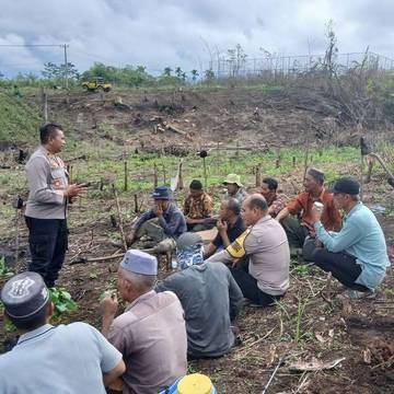 Warga Blang Rakal Curhat ke Kapolsek  Soal Keamanan