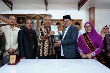 Tingkatkan SDM, Pemkab dan Universitas Almuslim Tandatangani MoU