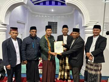 Penyerahan Aset Daerah untuk Kemakmuran Mushola Al-Ikhlas