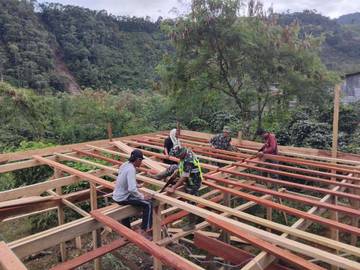 Babinsa Bersama Masyarakat Gotong Royong Bangun Sarana Ibadah 