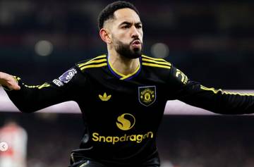 Manchester United Kalahkan Arsenal 3-2
