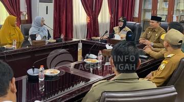 Walkot Illiza Salurkan Bantuan ke Aceh Tengah
