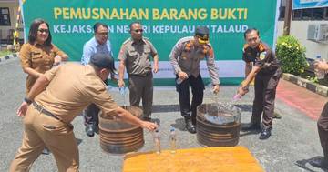 ​Kapolres Talaud Hadiri Pemusnahan Barang Bukti Miras di Kejari Talaud
