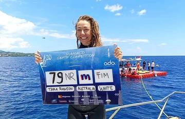 Tara Rawson, Pecahkan Rekor Nasional Freediving Australia di-Manado