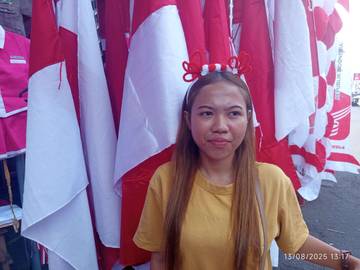 Penjualan Bendera Merah Putih Menjamur Di Manado
