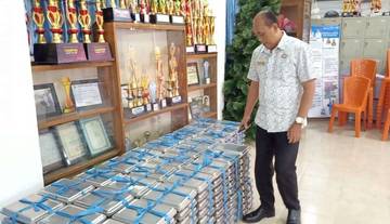 Makan Bergizi Gratis di SMANSA Manado Berjalan Lancar