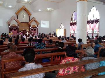 ​Babinsa  Magenda Ibadah Bersama Jemaat GERMITA Immanuel Kiama
