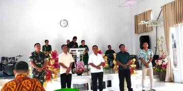 Babinsa  Berikan Rasa Aman Bagi Jemaat Yang Beribadah