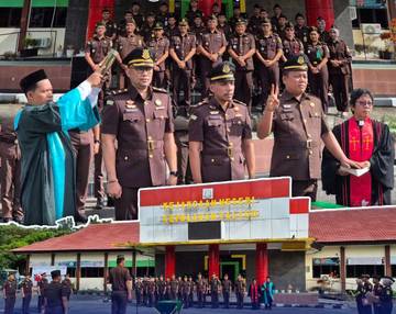 ​Penyegaran Struktural,Kajari Talaud Lantik Tiga Pejabat Baru