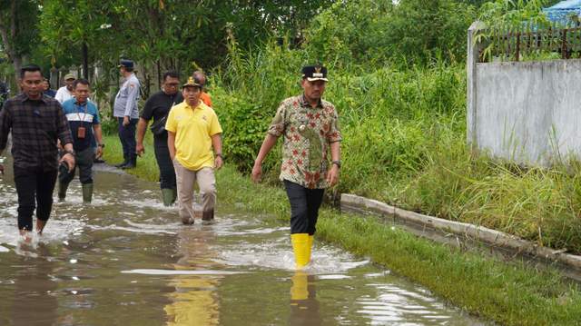 Wali Kota Tanjungbalai Tinjau Langsung Titik Rawan Banjir