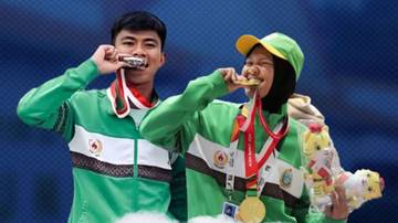 Universitas Asahan Berikan Beasiswa kepada Dua Atlet Berprestasi