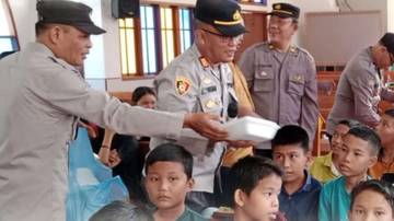 Seratus Anak Sekolah Minggu dapat Makanan Bergizi