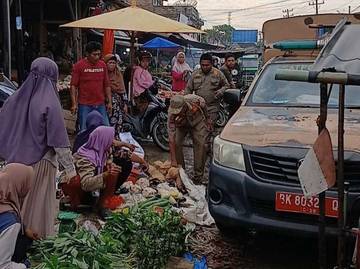 Kasatpol PP Tanjungbalai Klarifikasi Video Viral Pengambilan Kelapa