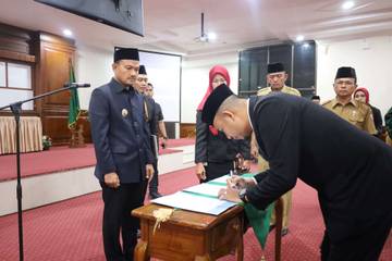 Wali Kota Lantik 13 Pejabat Pemkot Tanjungbalai