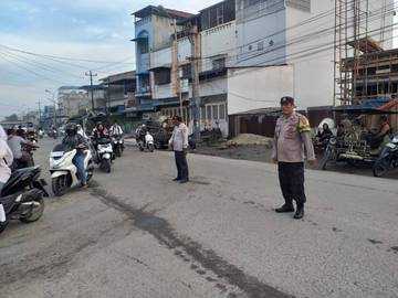 Polres Tanjungbalai Urai Kemacetan di Jalur Padat