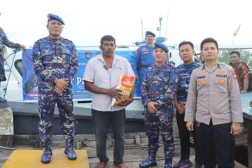 HUT Polairud, Polres Tanjungbalai Salurkan Sembako