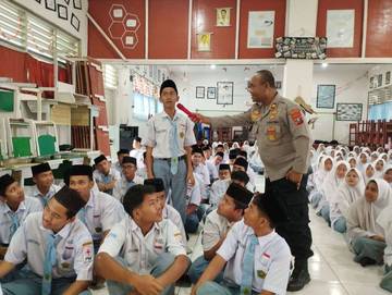 Satbinmas Polres Tanjungbalai Edukasi Pelajar Bahaya Narkoba