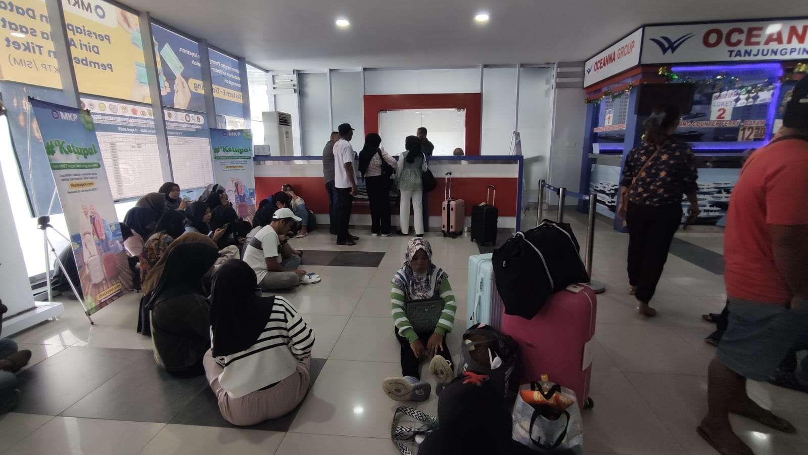 Pemudik di SBP Kecewa Karena Kehabisan Tiket Kapal - RRI.co.id