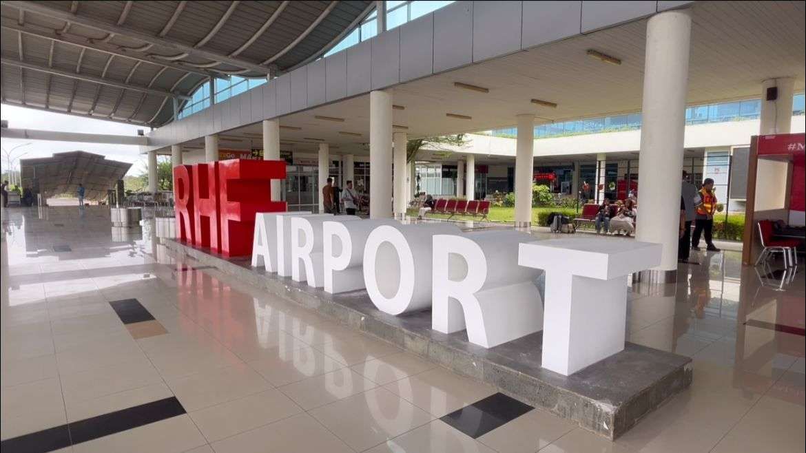 Bandara RHF Tunggu Surat Resmi Maskapai Garuda - RRI.co.id