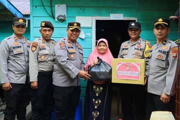 Salurkan Bantuan Sosial, Polri Peduli Masyarakat