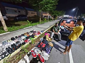 Harga Terjangkau  Sepatu Second Ramai Peminat