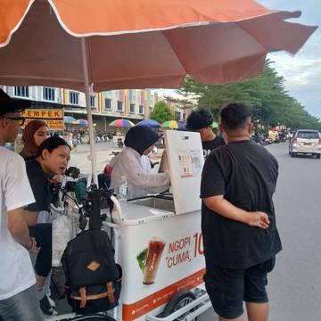 Kopi Gerobak Keliling di Sepanjang Jalan Bandara