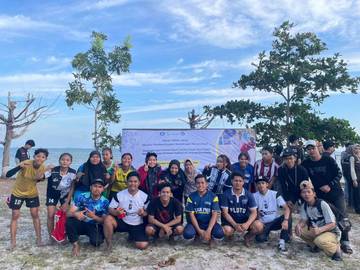 UMRAH Dorong Identitas Kepri Lewat Sepak Bola Pantai