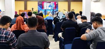 Webinar Nasional UMKM RRI Fest Wawasan Pemasaran Online