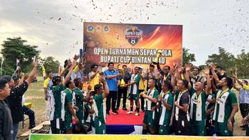 Bupati Cup Bintan U-40 Resmi Ditutup Meriah