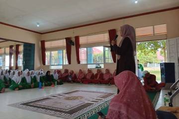 Penyuluh KUA Senayang Isi Peringatan Isra Mi’raj 
