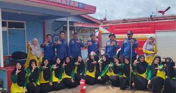 Damkar Edukasi Pelajar SMA Baitul Qur’an Lewat OC