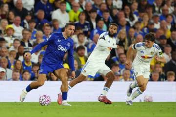 Upaya Leeds United Kejar Everton Di Hill Dickinson